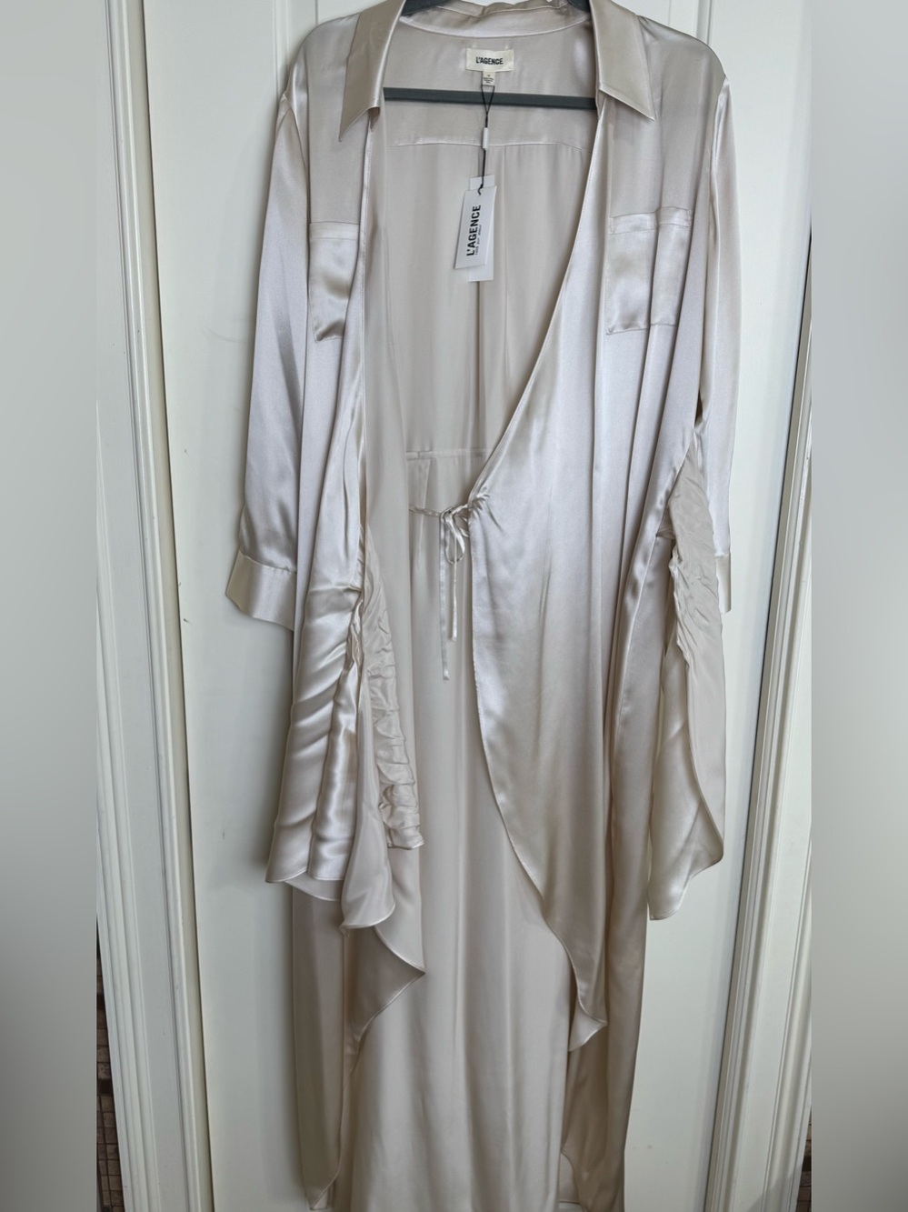 NWT L’AGENCE Kadi Champagne 100% Silk Wrap Maxi Dress Size 12 $725 - Picture 3 of 7